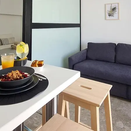 Phaedrus Living Seaside Luxury Flat Athina 113 דירה *